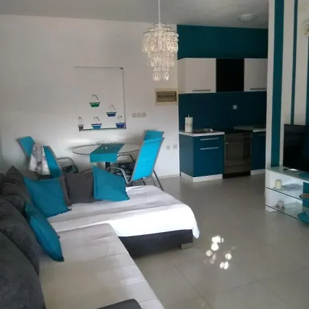 Tara Apartment *